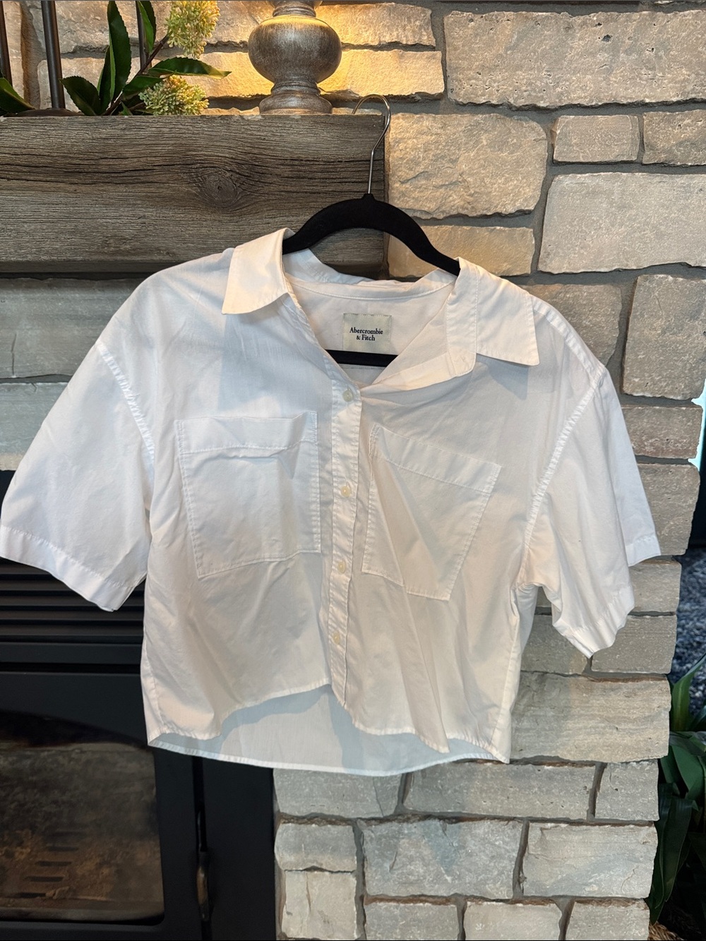 Abercrombie & Fitch White Cropped Button-Front Shirt